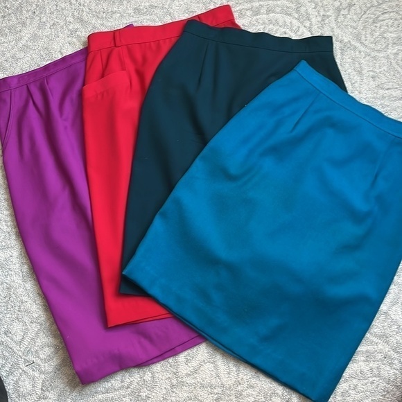 Vintage Dresses & Skirts - 𝅺VINTAGE wool pencil skirts Waist 13’